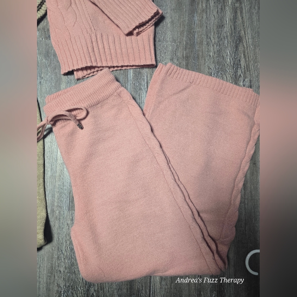 100% Cashmere Sweater and Pants Set - Picture 5 of 5